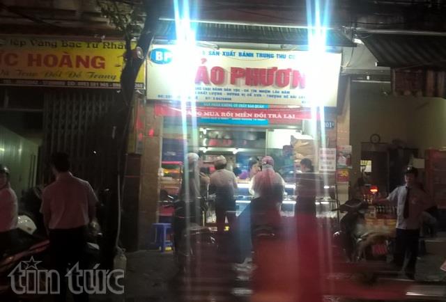 Bánh Trung thu truyền thống “lên ngôi” ảnh 1